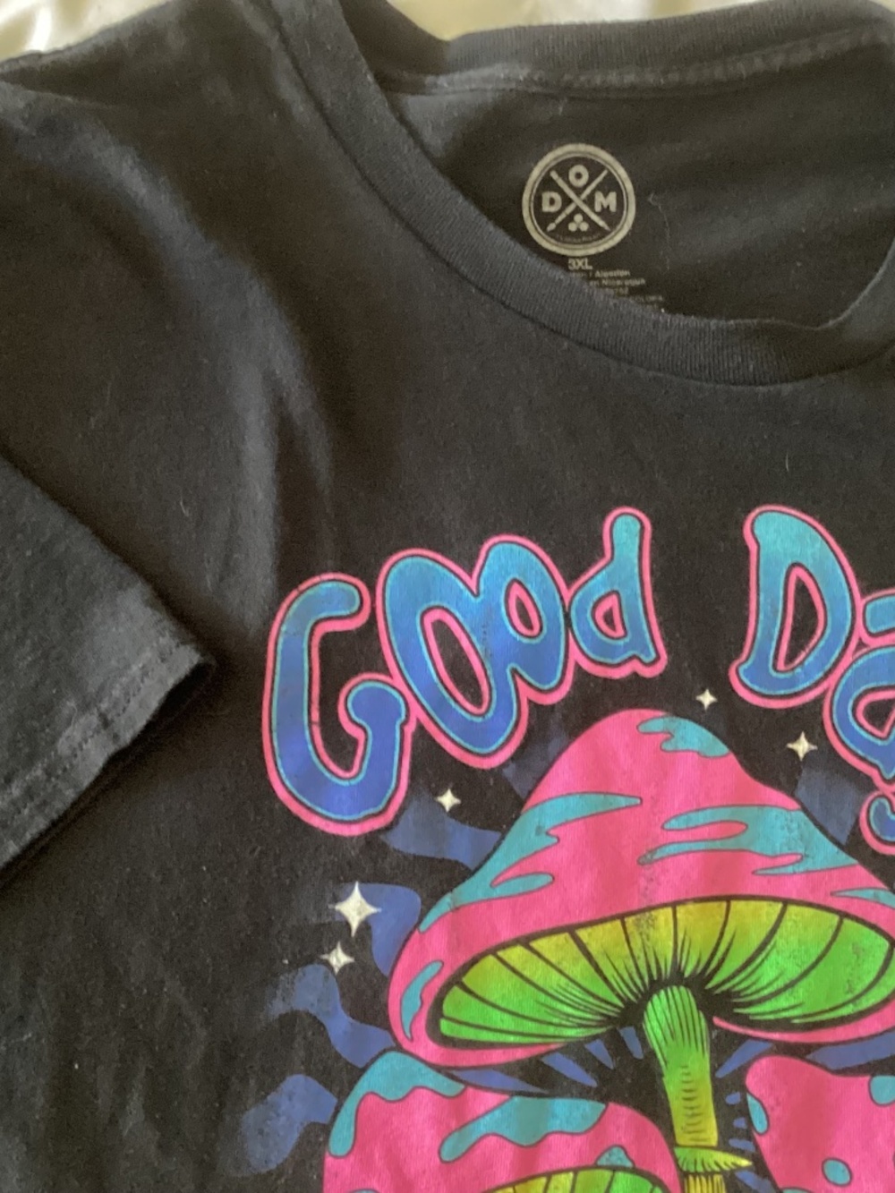 Men’s DOM 3XL “Good Dayz Ahead” Graphic Black Tee Short Sleeve